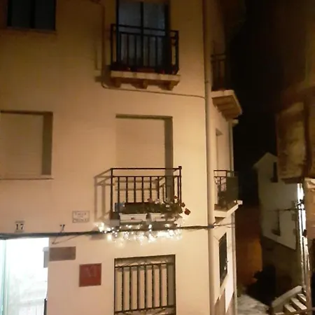 El Portal De Beni Apartment *