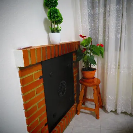 El Portal De Beni Apartment *