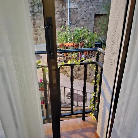 El Portal De Beni Apartment